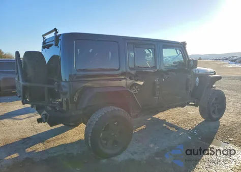 2013 Jeep Wrangler Unlimited Sahara z USA, uszkodzony, nr VIN 1C4HJWEG7DL534853